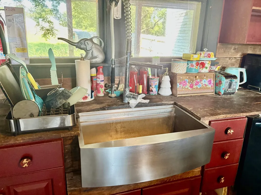 8 Skyline Road Unity NH 03773