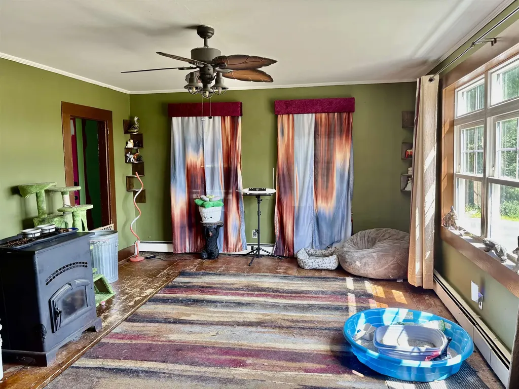 8 Skyline Road Unity NH 03773