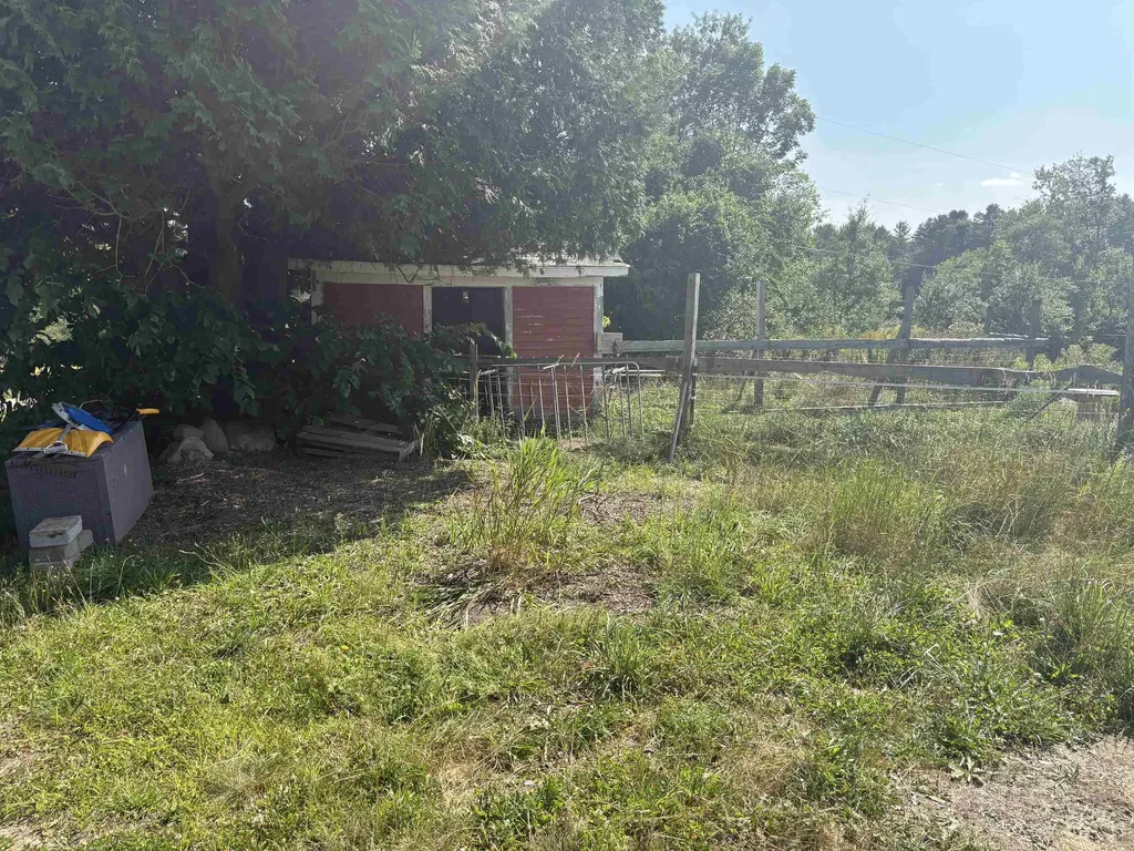 8 Skyline Road Unity NH 03773