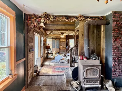 8 Skyline Road Unity NH 03773