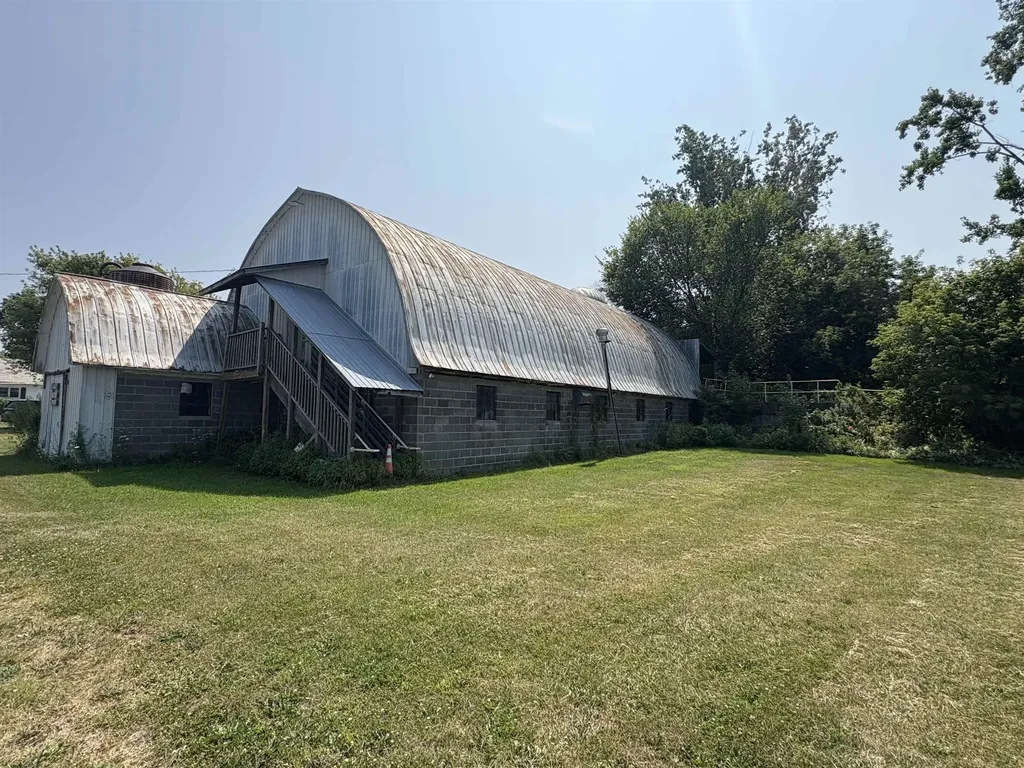 91 Allen Road Grand Isle VT 05458