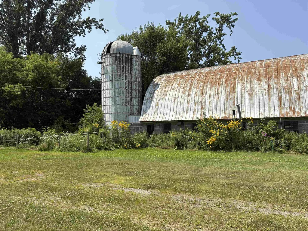 91 Allen Road Grand Isle VT 05458