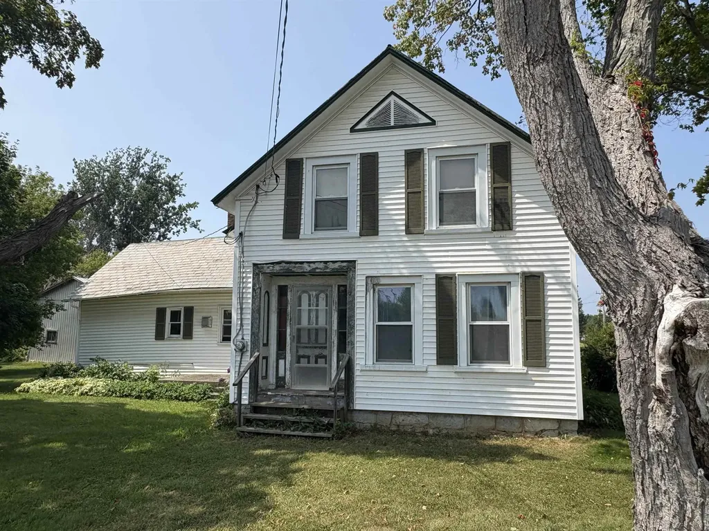 91 Allen Road Grand Isle VT 05458