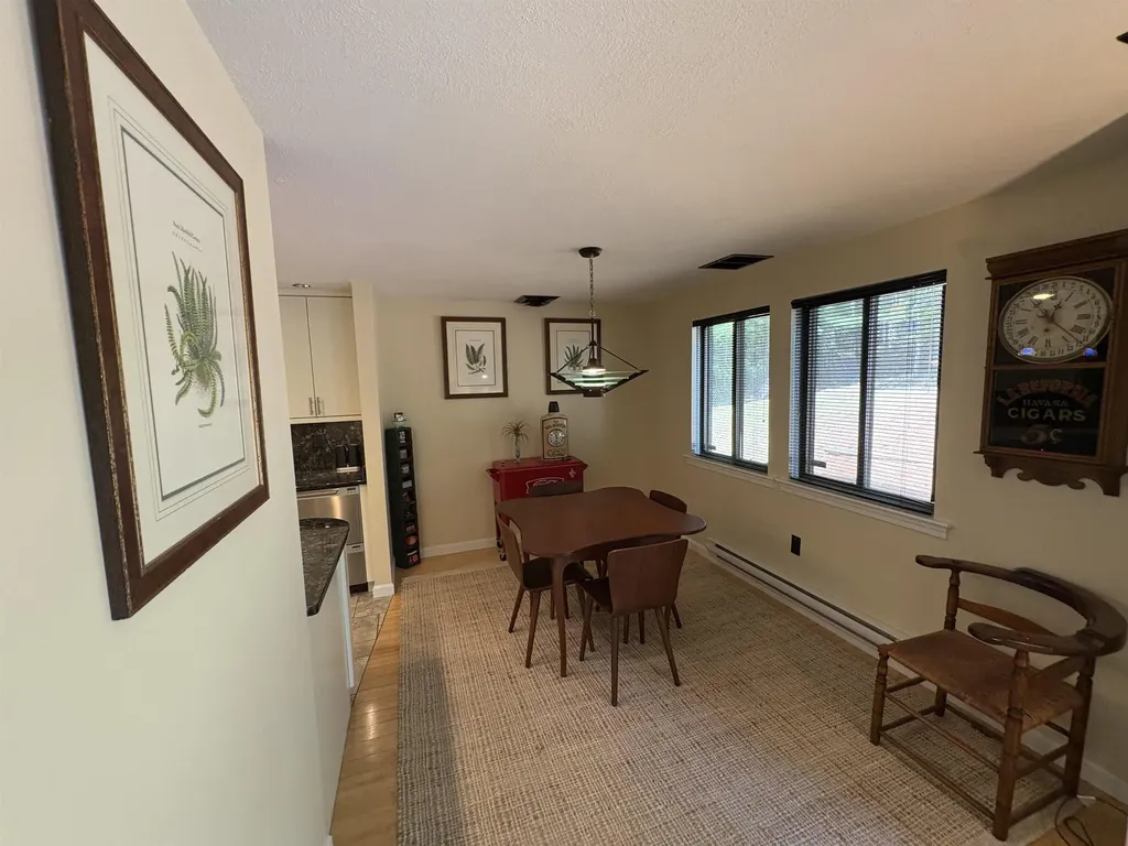 17 Dunbarton Drive Nashua NH 03063