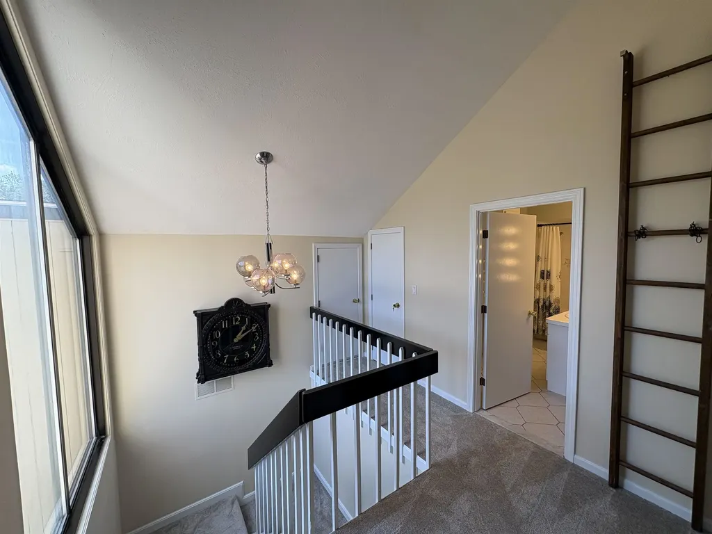 17 Dunbarton Drive Nashua NH 03063