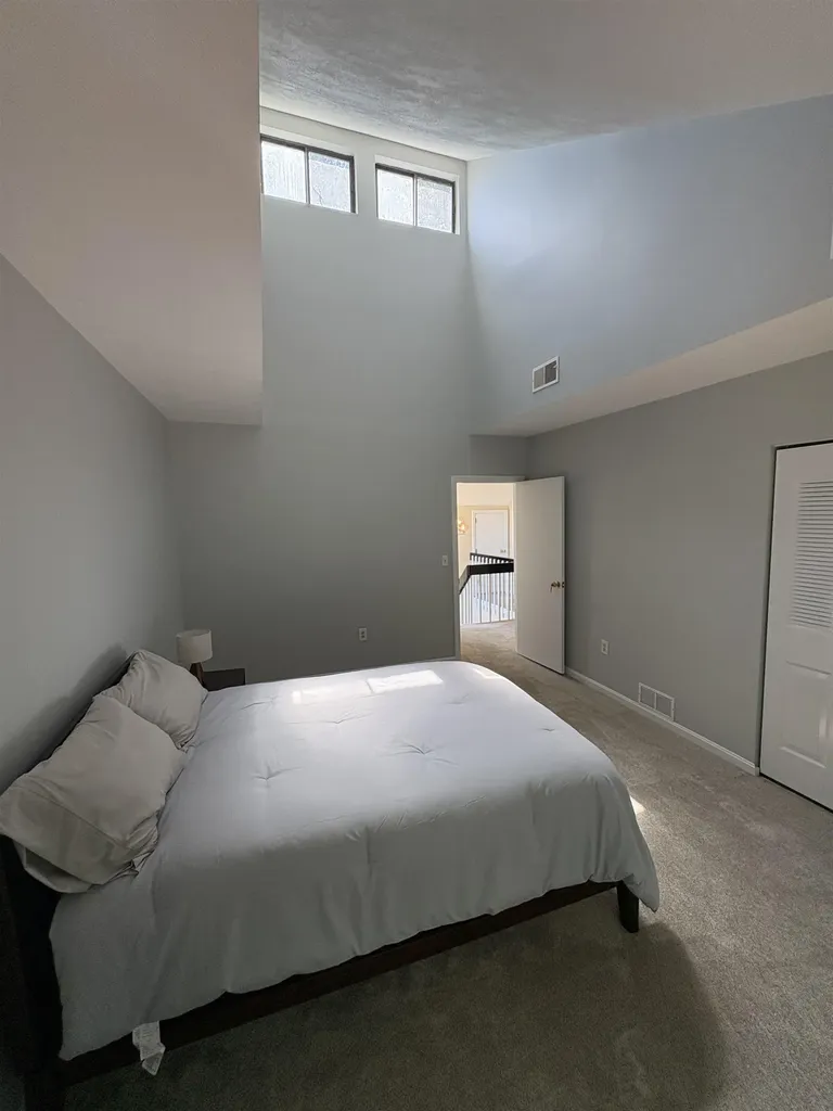 17 Dunbarton Drive Nashua NH 03063