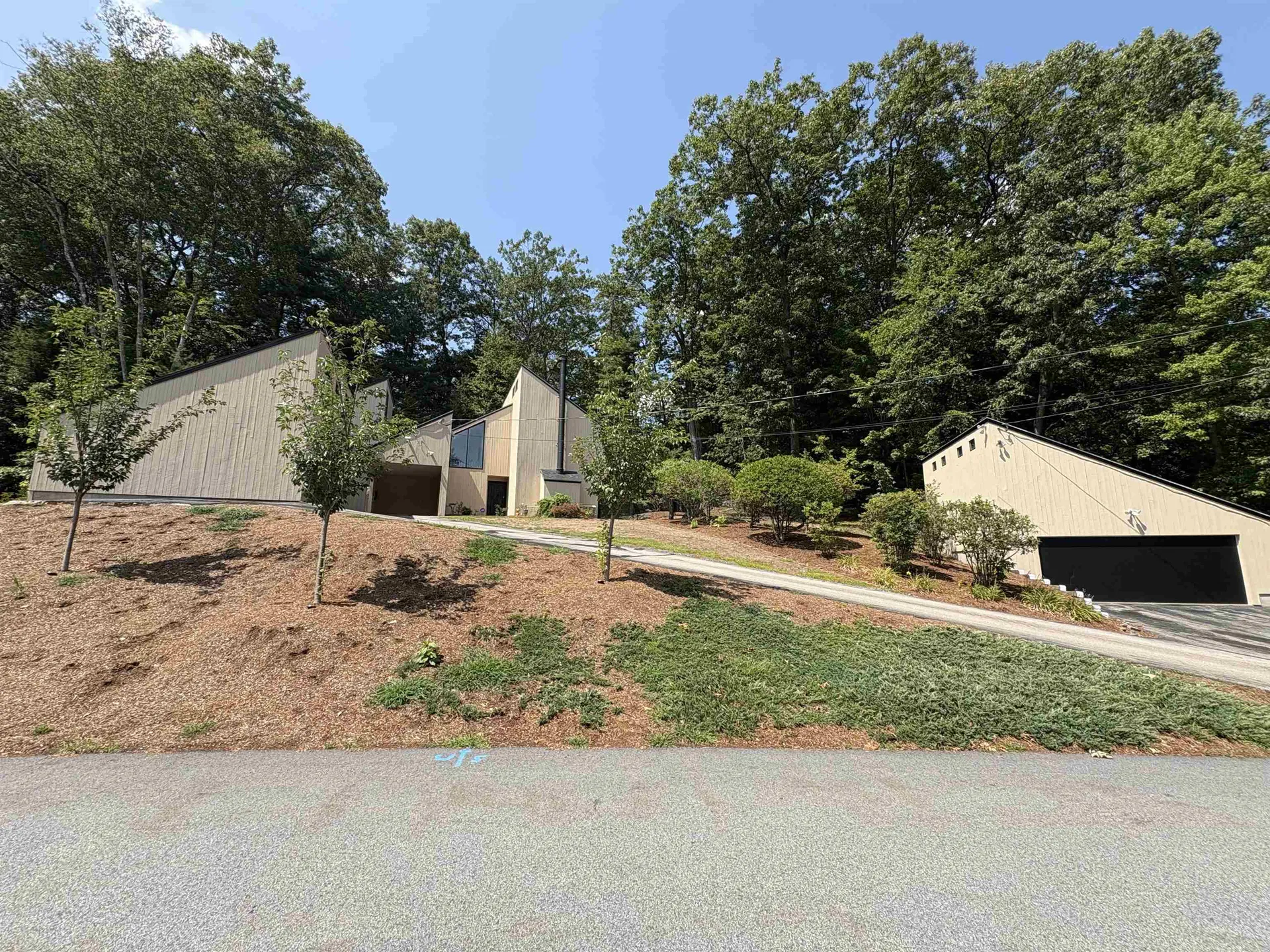 17 Dunbarton Drive Nashua NH 03063