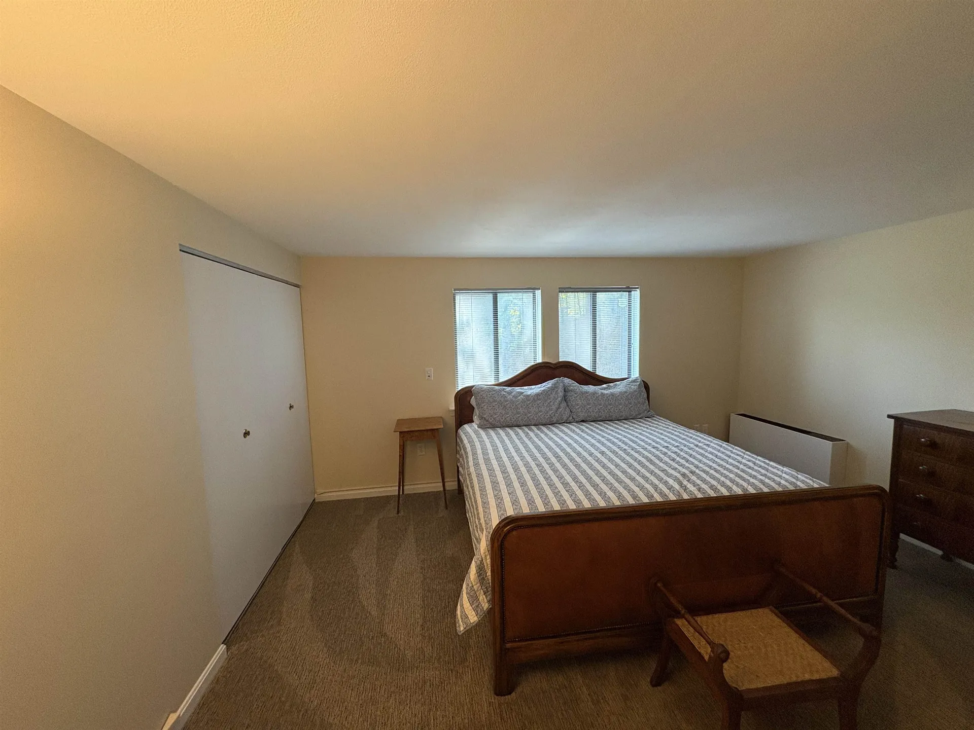 17 Dunbarton Drive Nashua NH 03063