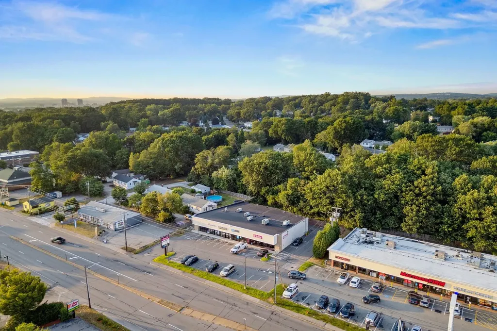 902 South Willow Street Manchester NH 03103