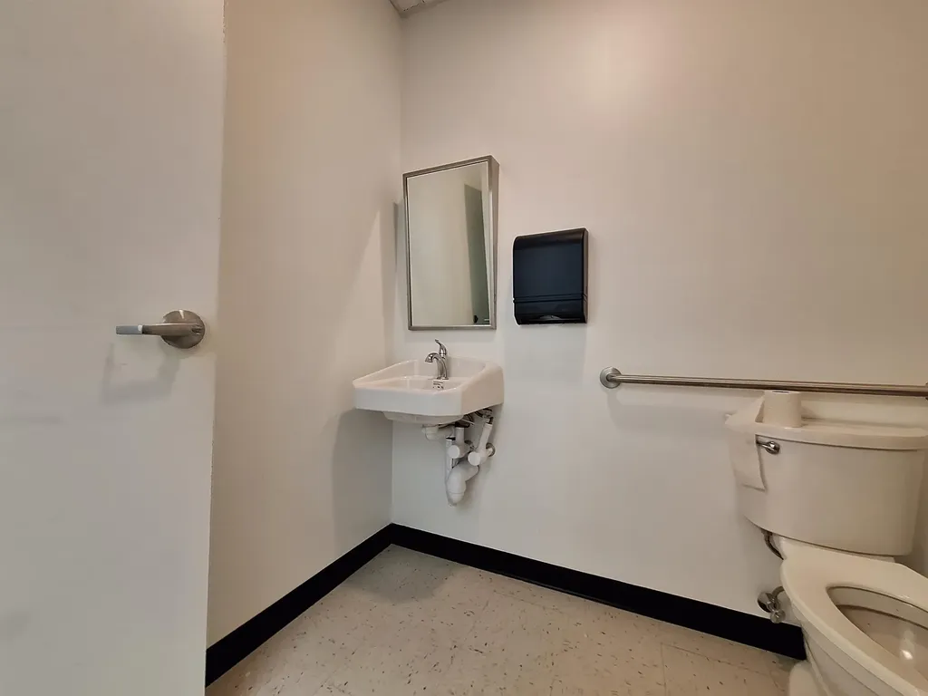 902 South Willow Street Manchester NH 03103