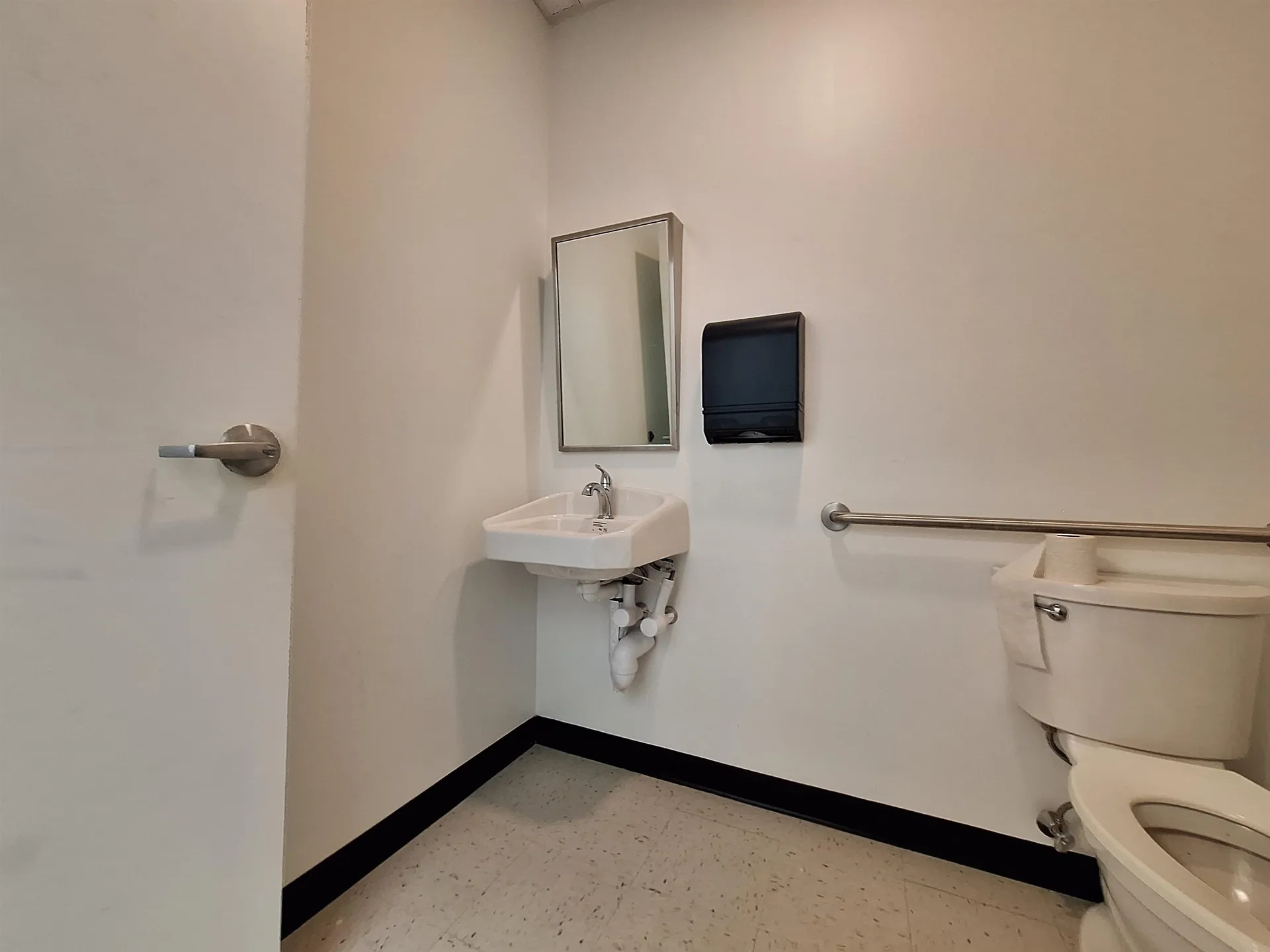 902 South Willow Street Manchester NH 03103