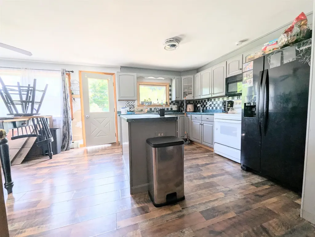 58 Crestwood Drive St. Johnsbury VT 05819