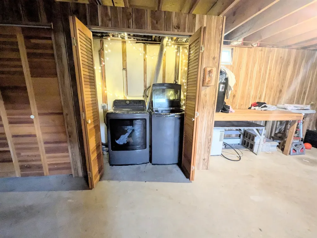 58 Crestwood Drive St. Johnsbury VT 05819