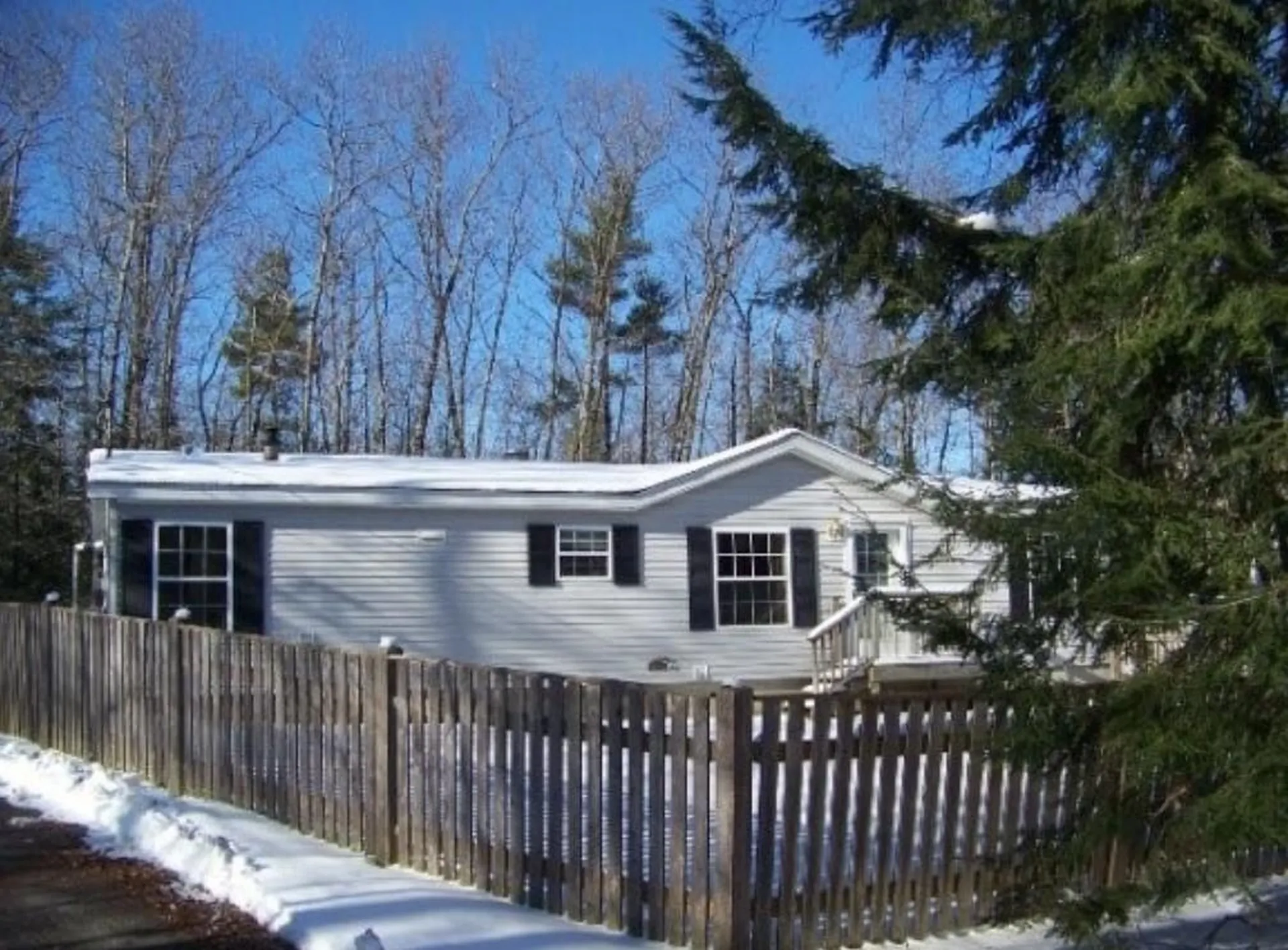 16 Bennett Way Newmarket NH 03857