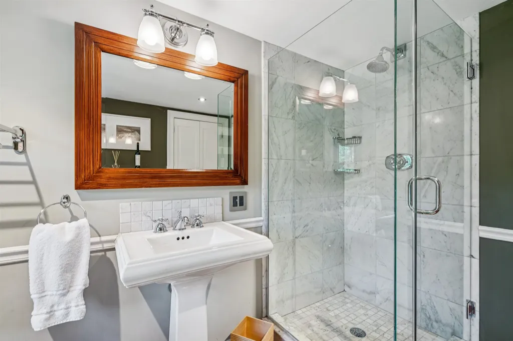 6077 Vt Route 12 Barnard VT 05031