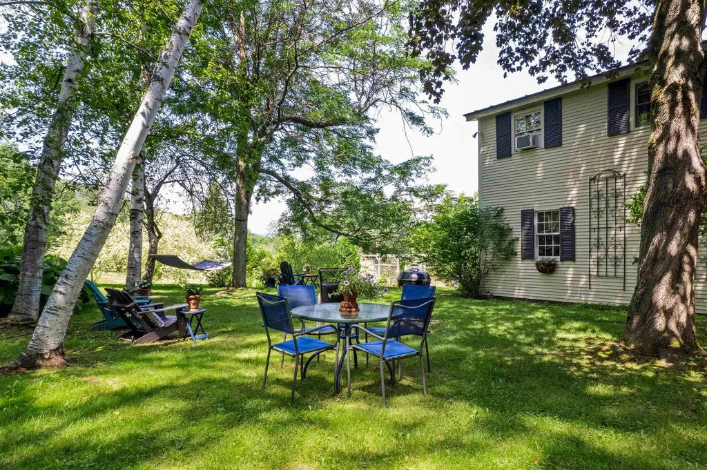 6077 Vt Route 12 Barnard VT 05031