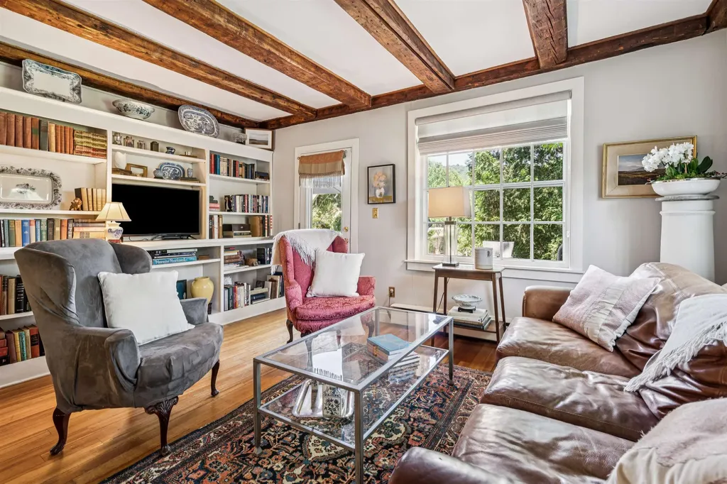 6077 Vt Route 12 Barnard VT 05031