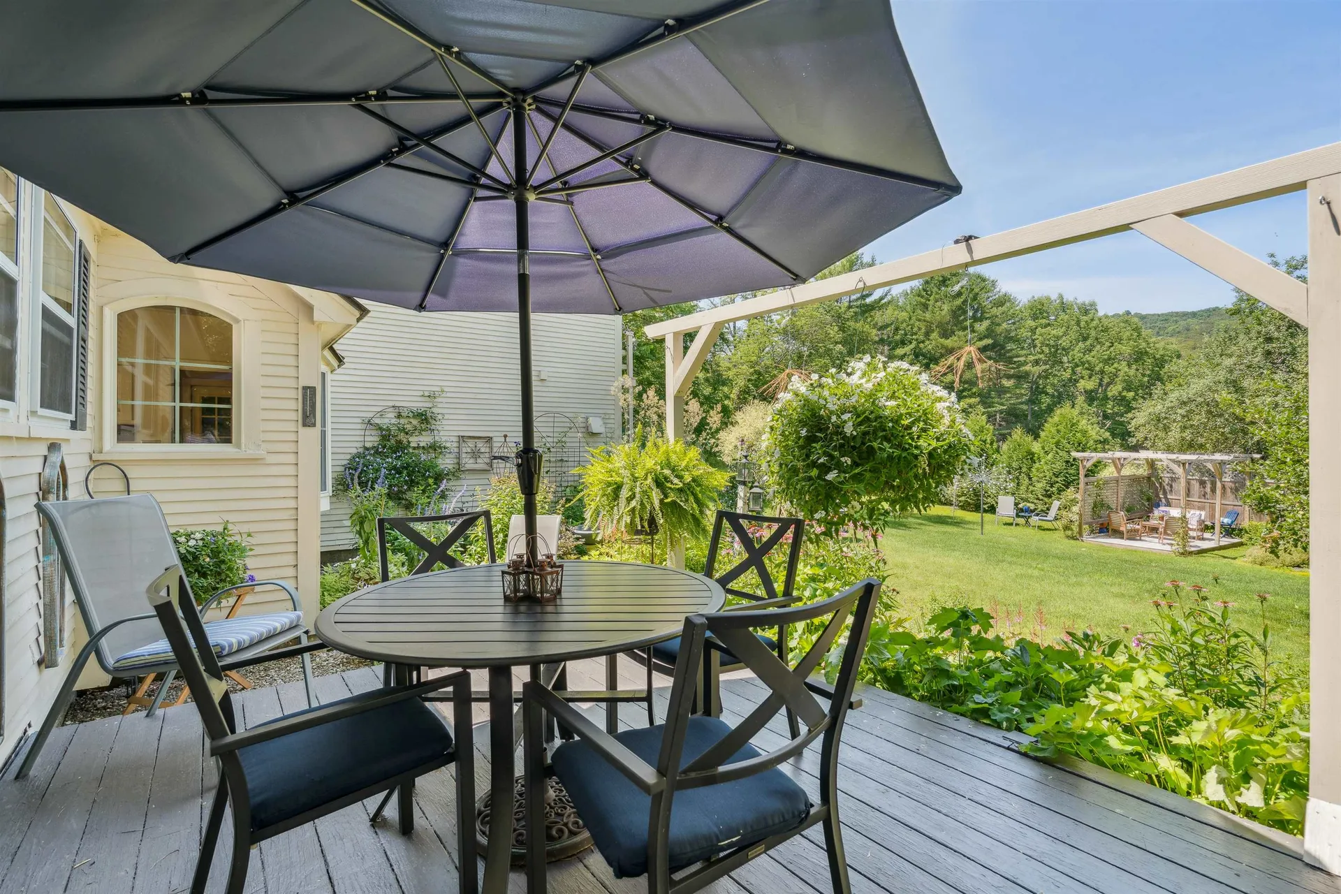 6077 Vt Route 12 Barnard VT 05031