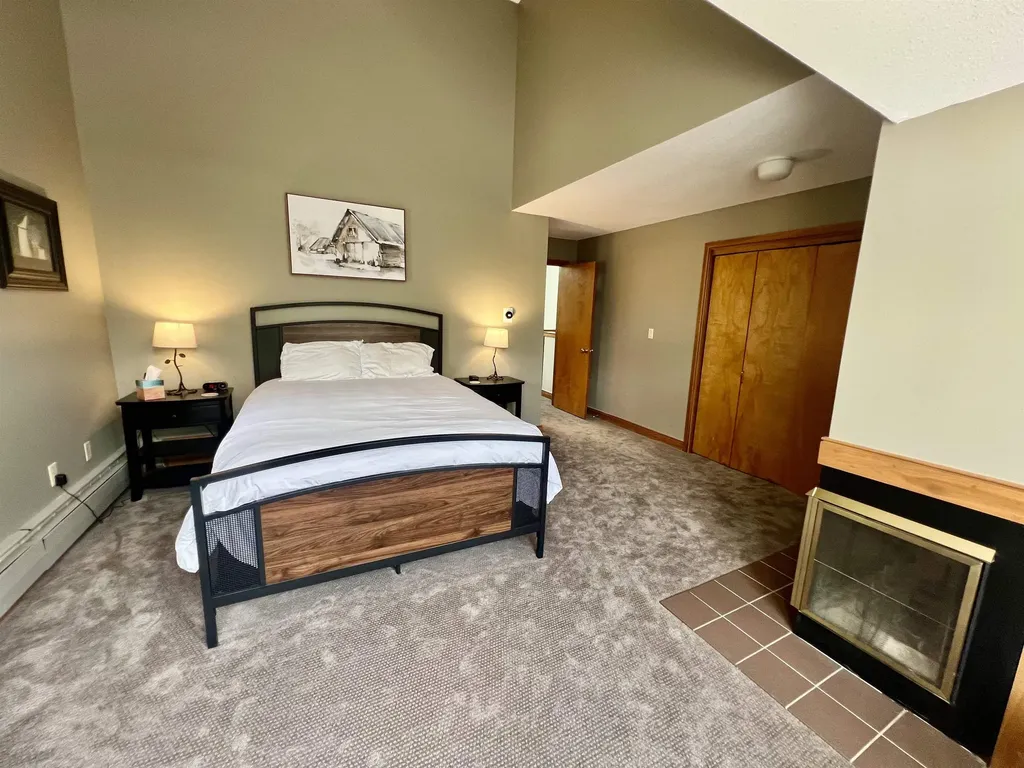 2A Townhouse Square Dover VT 05356