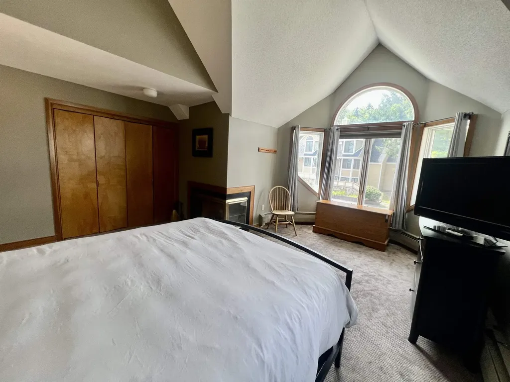 2A Townhouse Square Dover VT 05356