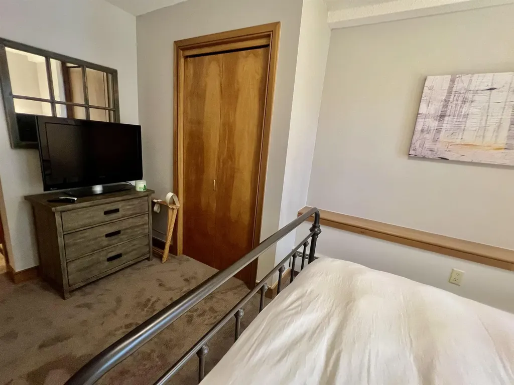 2A Townhouse Square Dover VT 05356