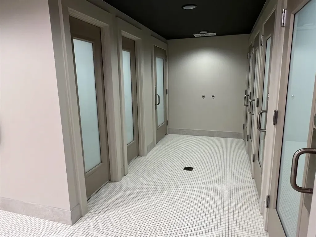 2A Townhouse Square Dover VT 05356