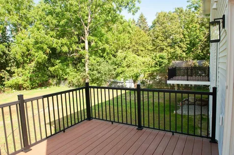 27 Mount Pleasant Street Derry NH 03038