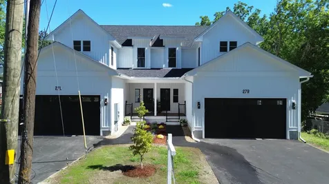 27 Mount Pleasant Street Derry NH 03038