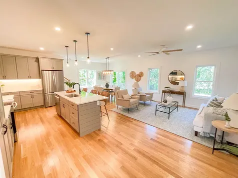 27 Mount Pleasant Street Derry NH 03038