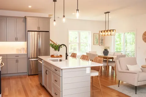 27 Mount Pleasant Street Derry NH 03038