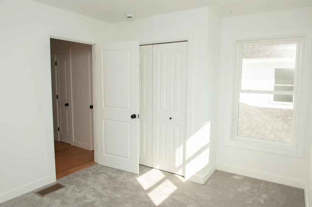 27 Mount Pleasant Street Derry NH 03038