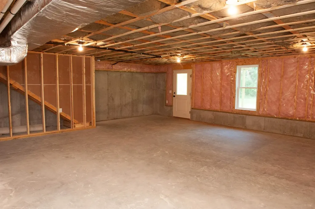 27 Mount Pleasant Street Derry NH 03038