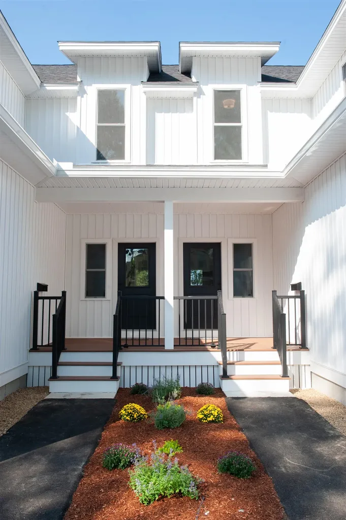 27 Mount Pleasant Street Derry NH 03038