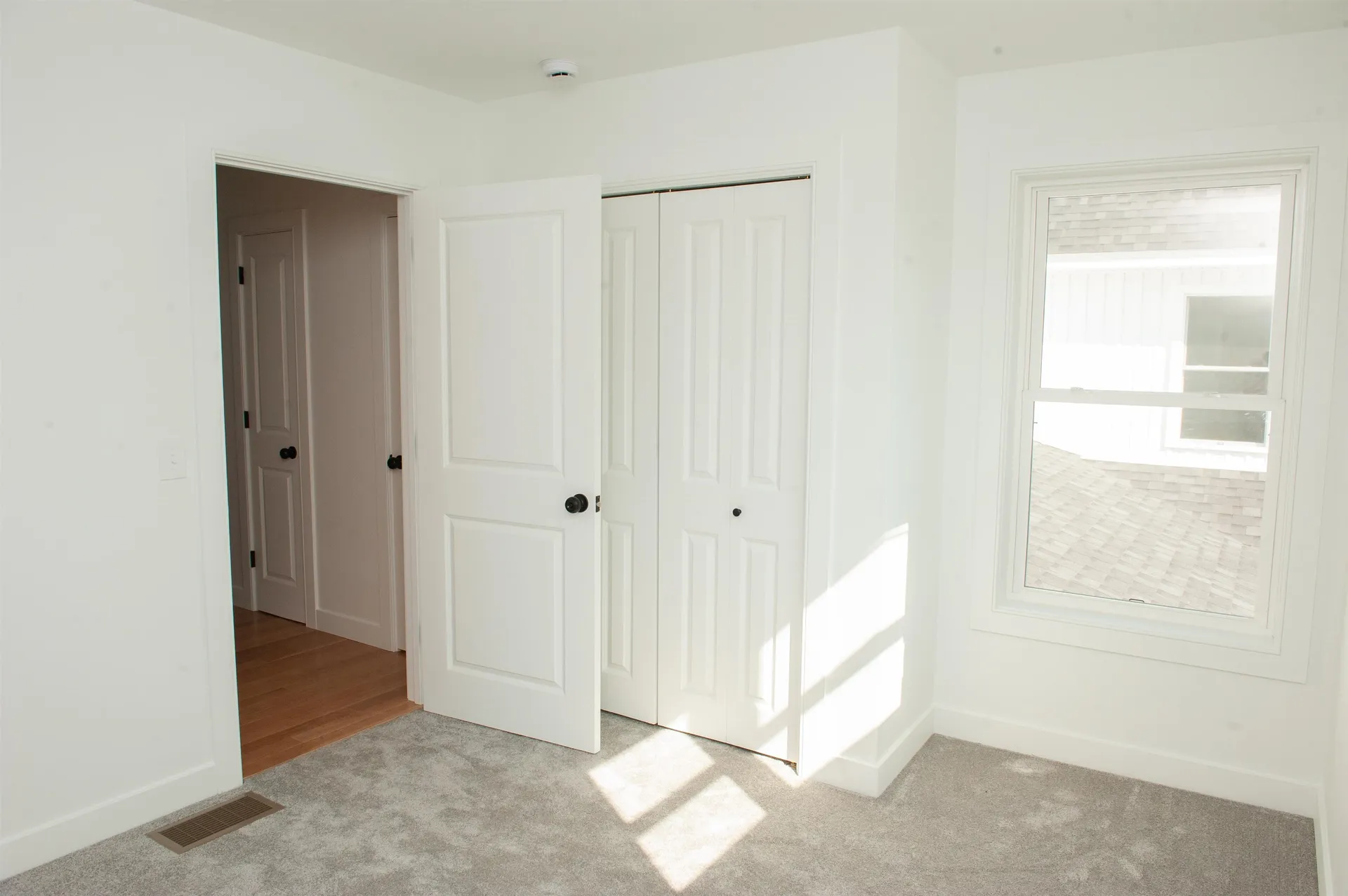 27 Mount Pleasant Street Derry NH 03038