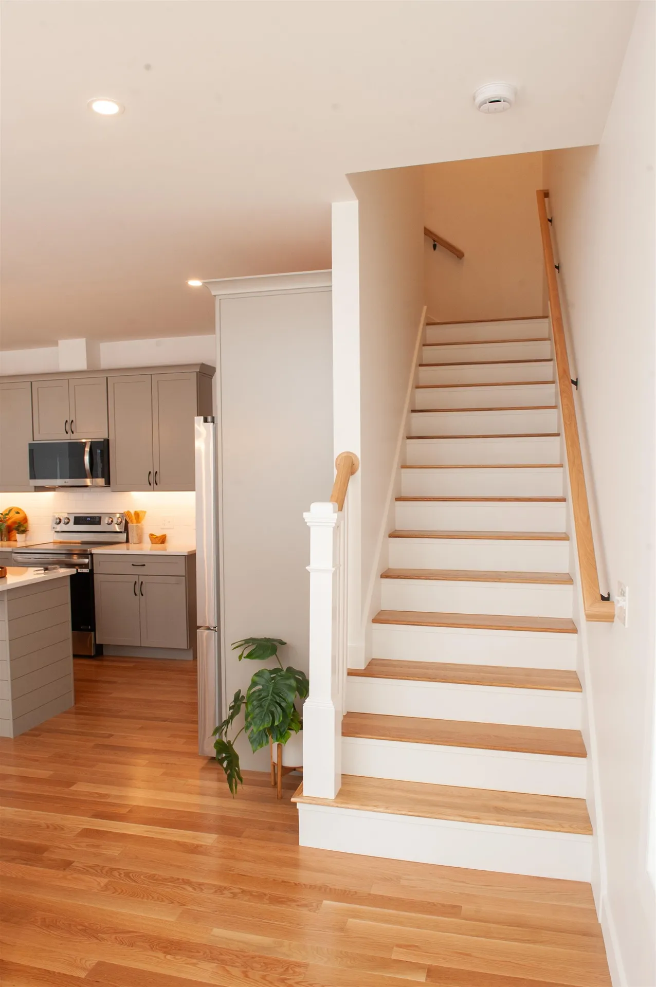 27 Mount Pleasant Street Derry NH 03038