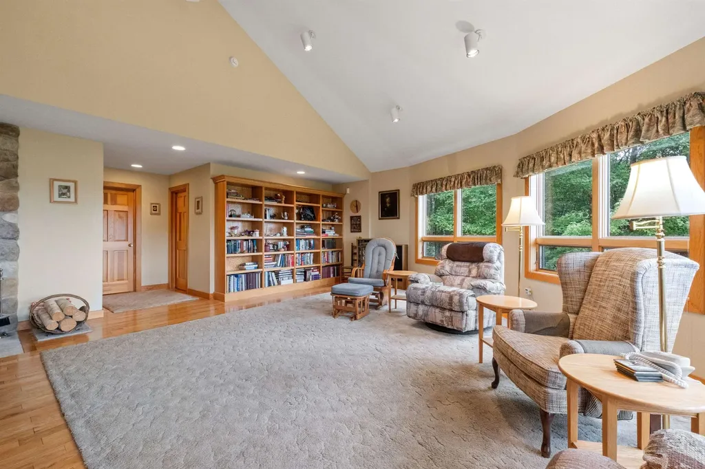 22 Lake View Drive New Hampton NH 03256