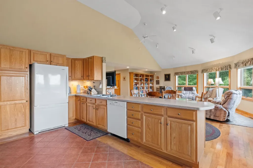 22 Lake View Drive New Hampton NH 03256