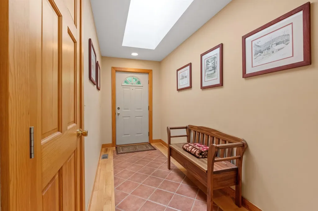 22 Lake View Drive New Hampton NH 03256