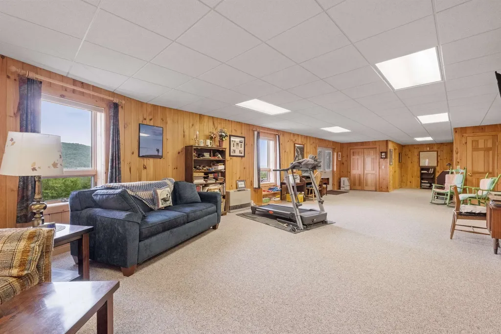 22 Lake View Drive New Hampton NH 03256