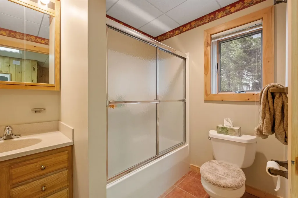 22 Lake View Drive New Hampton NH 03256