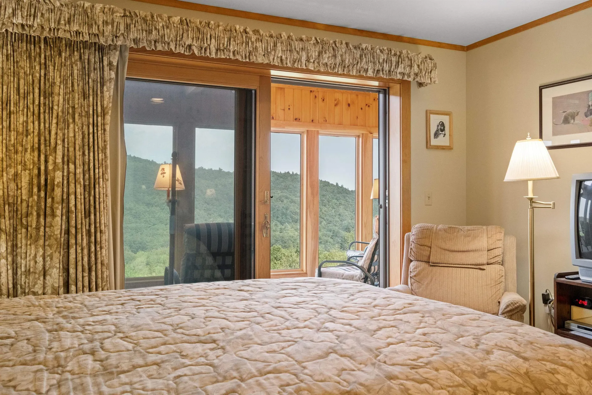 22 Lake View Drive New Hampton NH 03256