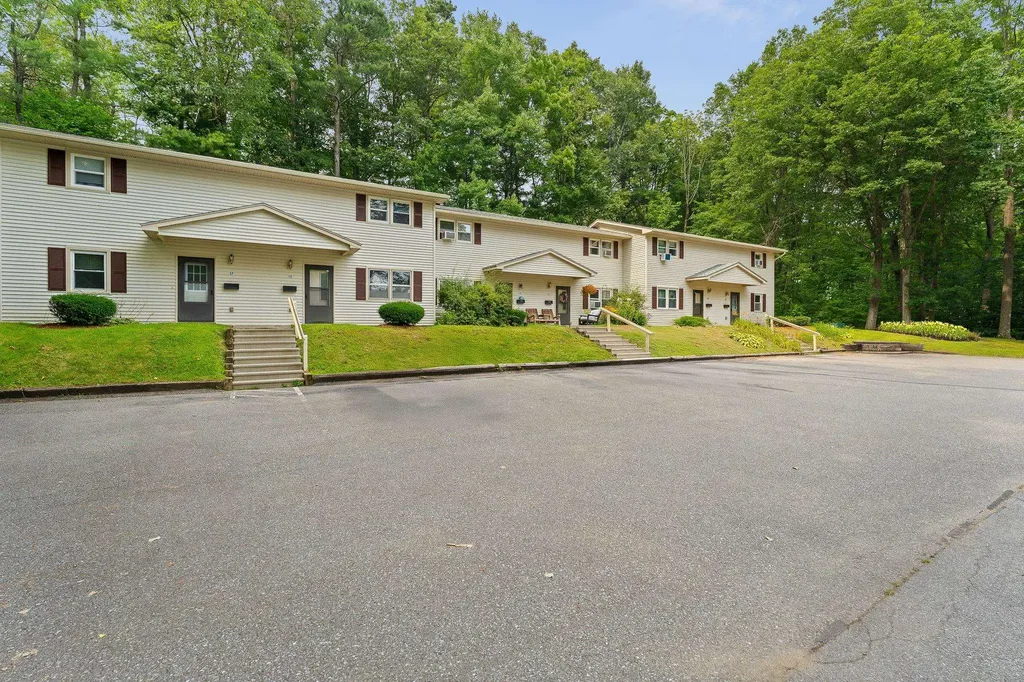 86 Pinecrest Drive Essex VT 05452
