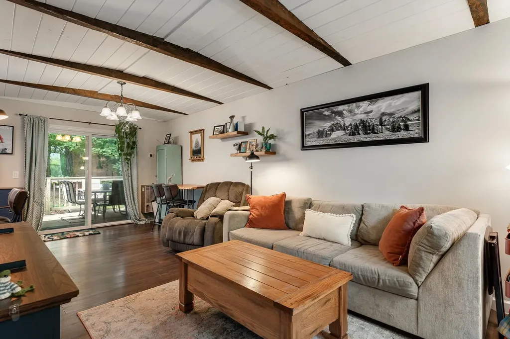 86 Pinecrest Drive Essex VT 05452