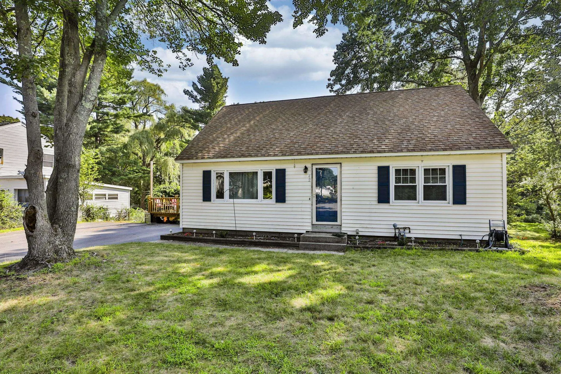 42 Elgin Street Nashua NH 03060