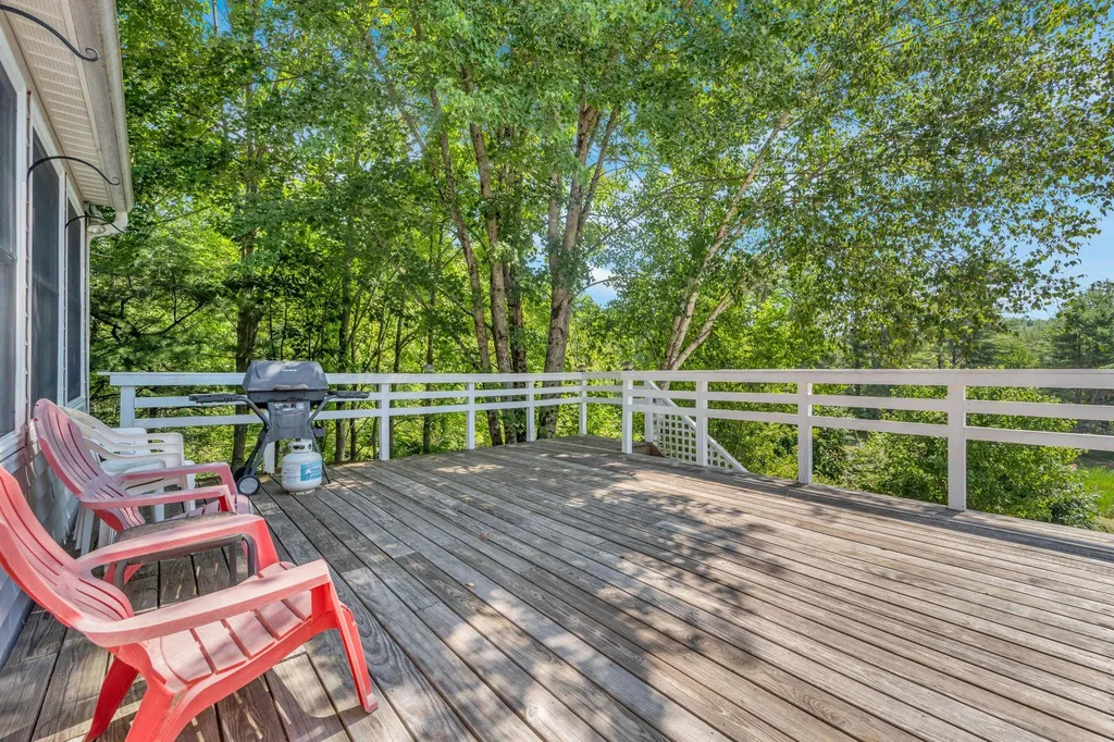 77 Hancock Road Peterborough NH 03458