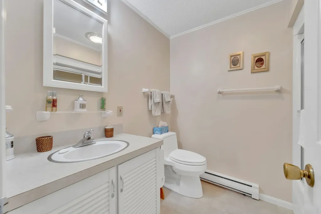 77 Hancock Road Peterborough NH 03458