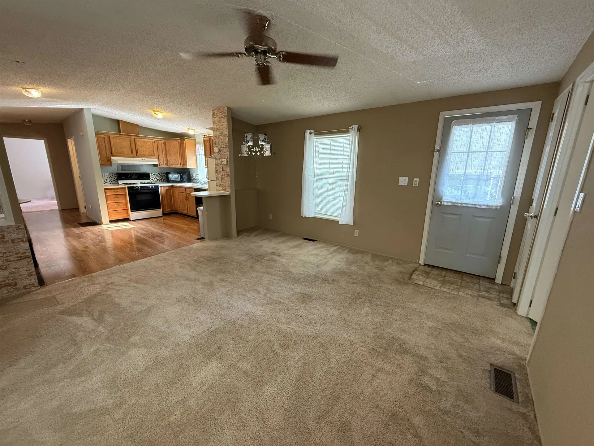 101 Robinhood Drive Exeter NH 03833