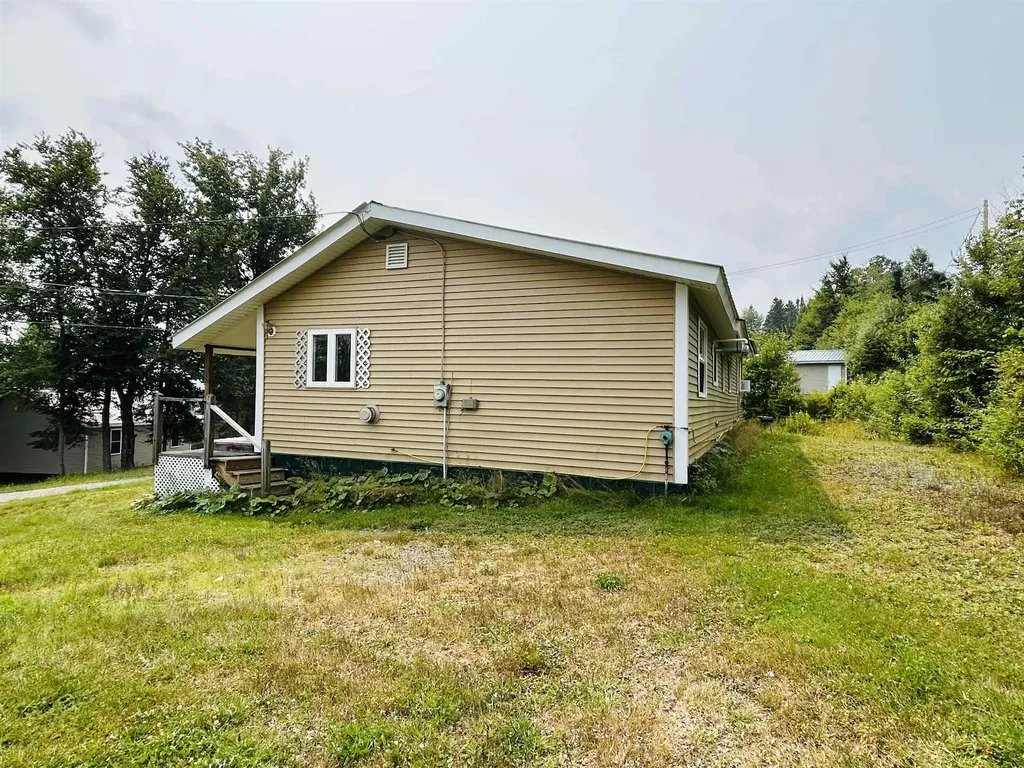 15 Cone Pass Pittsburg NH 03592