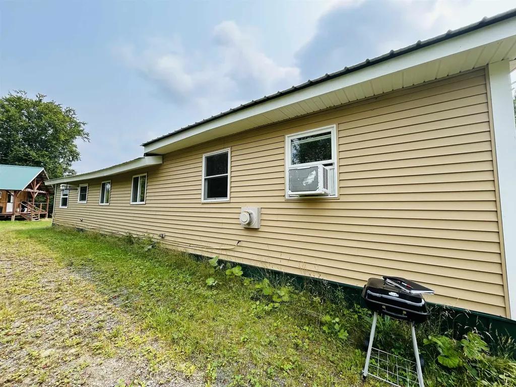 15 Cone Pass Pittsburg NH 03592