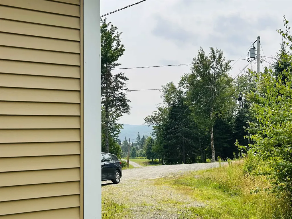 15 Cone Pass Pittsburg NH 03592